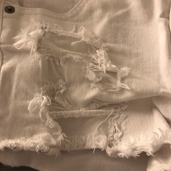 American Eagle white jean shorts - Picture 3 of 7